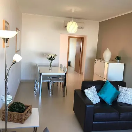 2 Bed 2 Bath Penthouse Ff By Pola At Aps *